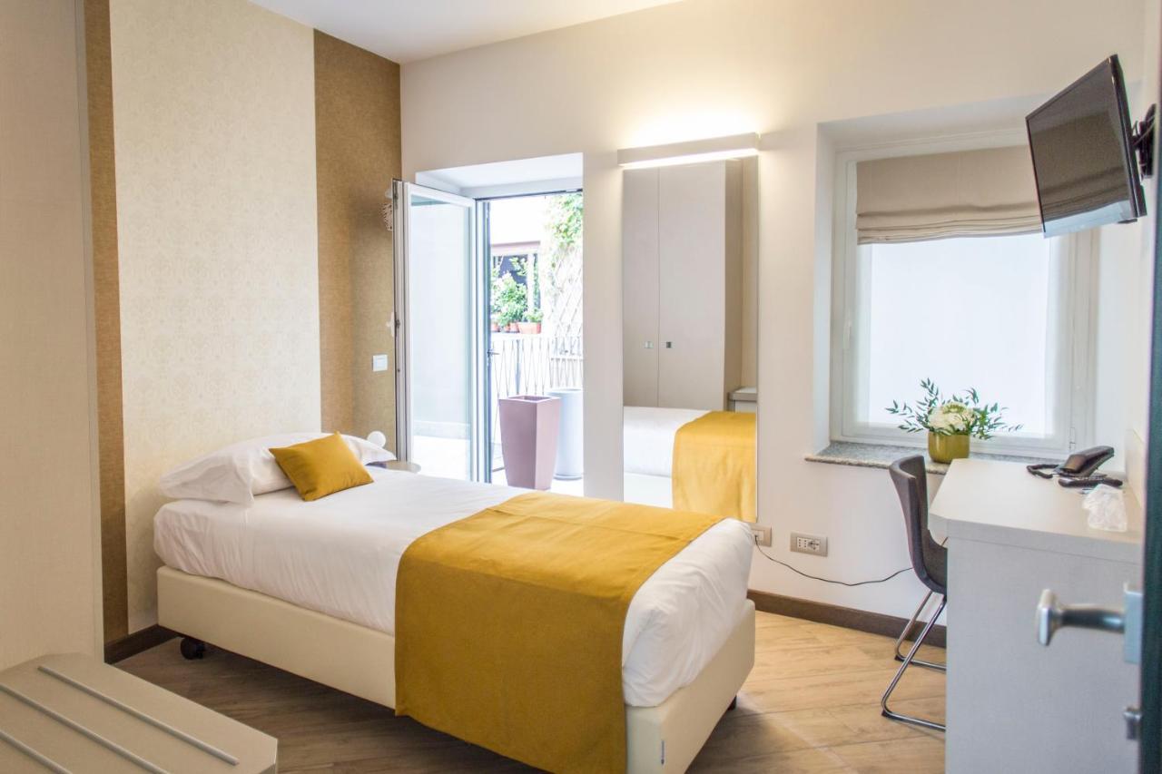 Hotel Ponti Angera Eksteriør billede