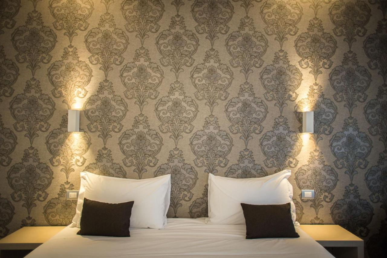 Hotel Ponti Angera Eksteriør billede