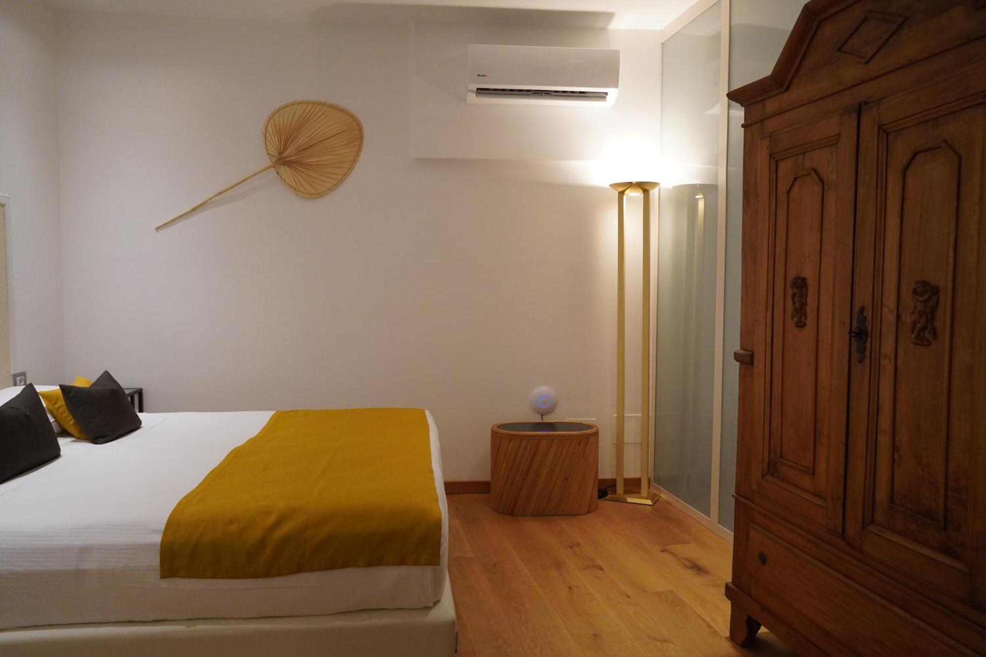 Hotel Ponti Angera Eksteriør billede