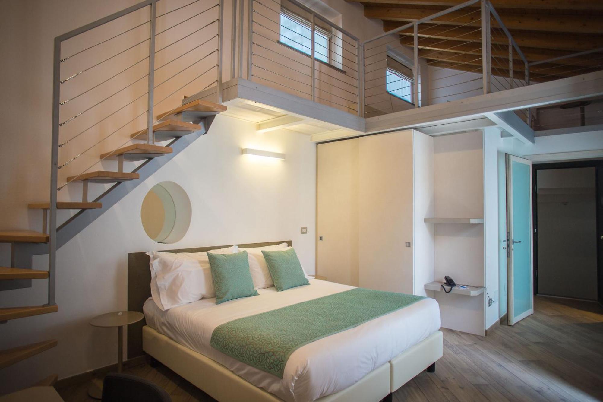 Hotel Ponti Angera Eksteriør billede