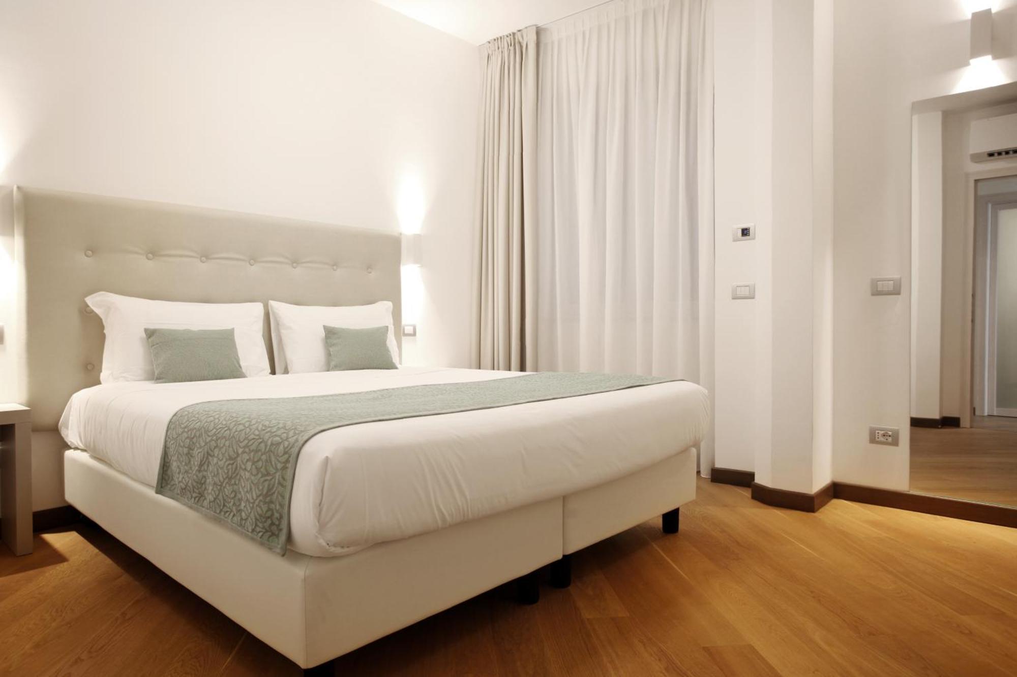 Hotel Ponti Angera Eksteriør billede