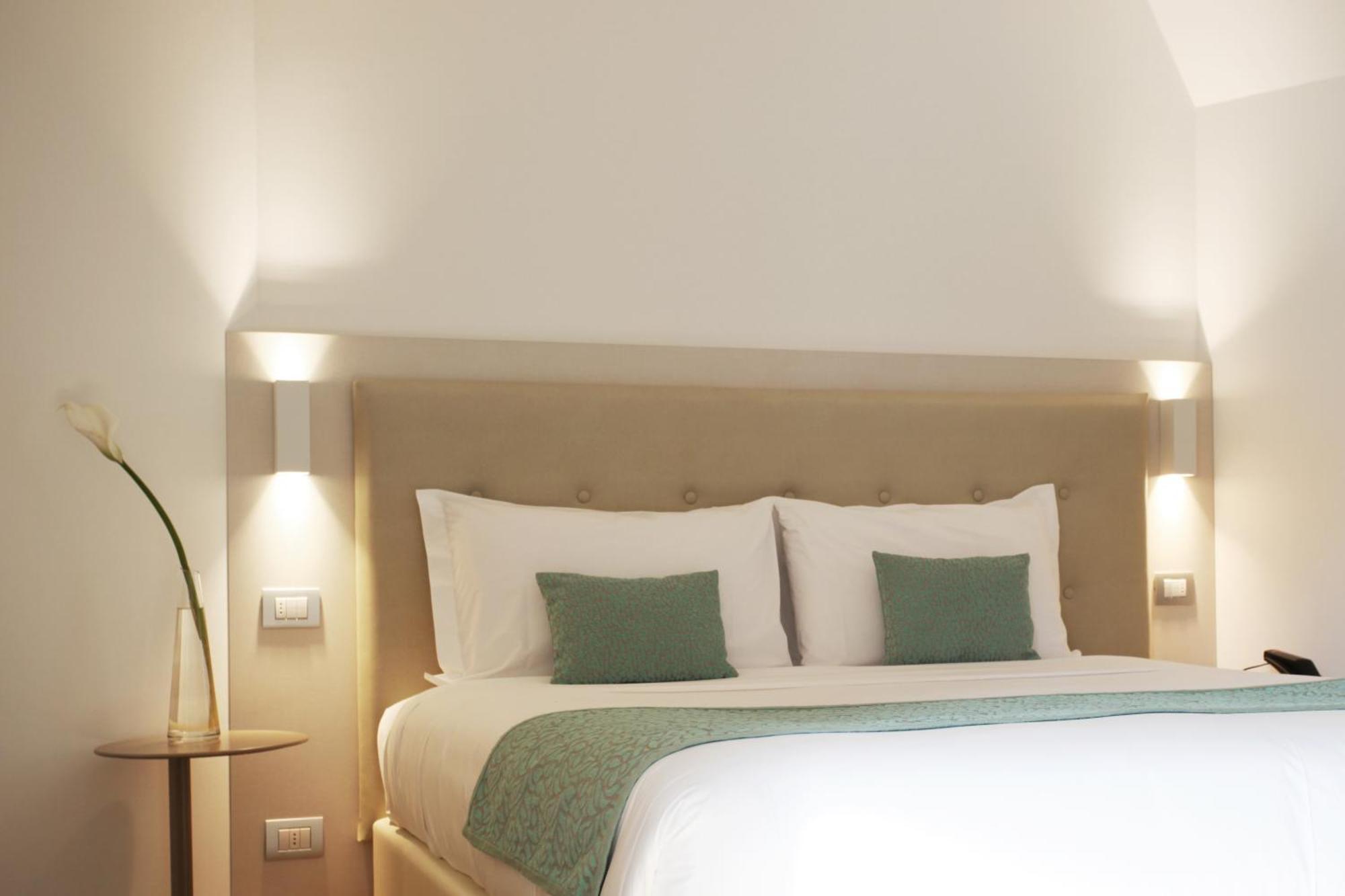 Hotel Ponti Angera Eksteriør billede