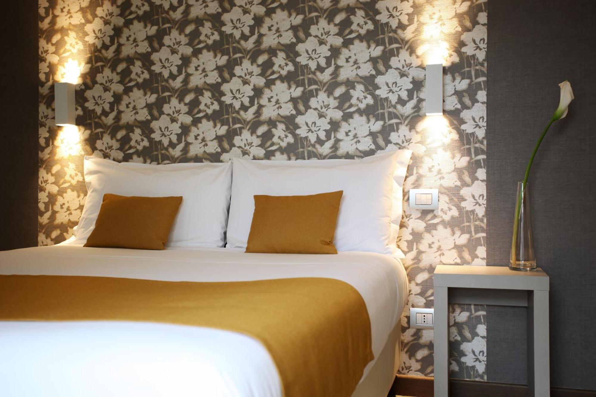 Hotel Ponti Angera Eksteriør billede